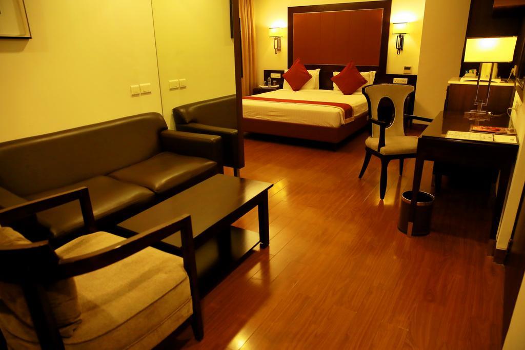 Best Western Jubilee Ridge Hyderabad Exterior foto