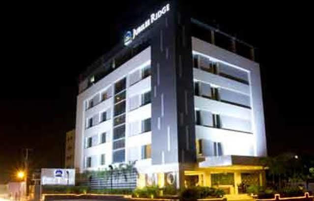 Best Western Jubilee Ridge Hyderabad Exterior foto